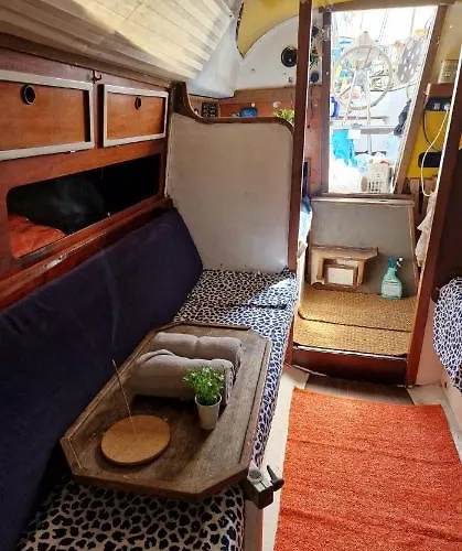 船屋 El Barquito De