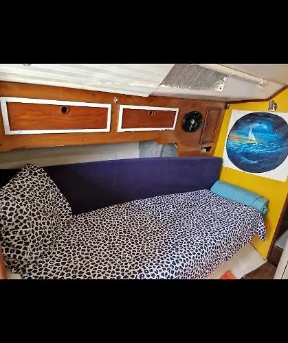 El Barquito De Arrecife (Lanzarote)